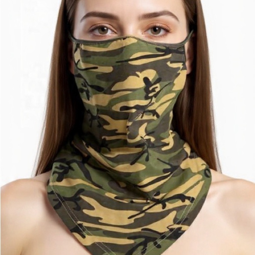 NWOT Camouflage Bandana Scarf Face Mask - Unisex - Camo Green